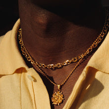 Laden Sie das Bild in den Galerie-Viewer, Rose Necklace | Akoyama