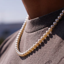 Laden Sie das Bild in den Galerie-Viewer, Pearl Necklace Classic | Akoyama
