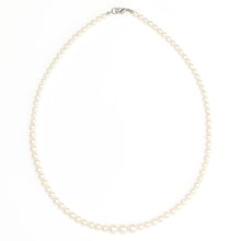 Laden Sie das Bild in den Galerie-Viewer, Pearl Necklace Graduated | Akoyama
