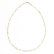 Laden Sie das Bild in den Galerie-Viewer, Pearl Necklace Classic | Akoyama
