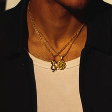 Laden Sie das Bild in den Galerie-Viewer, Dragon Necklace | Akoyama
